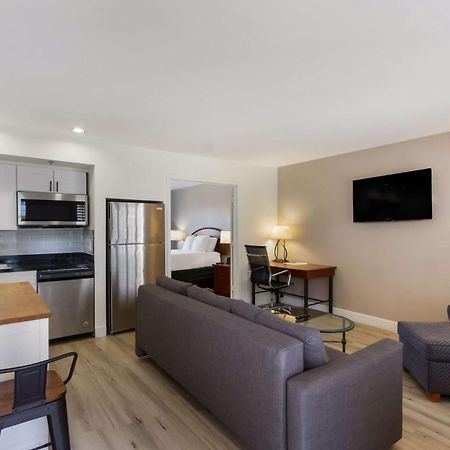 Surestay Plus Hotel By Best Western Tempe University Kültér fotó