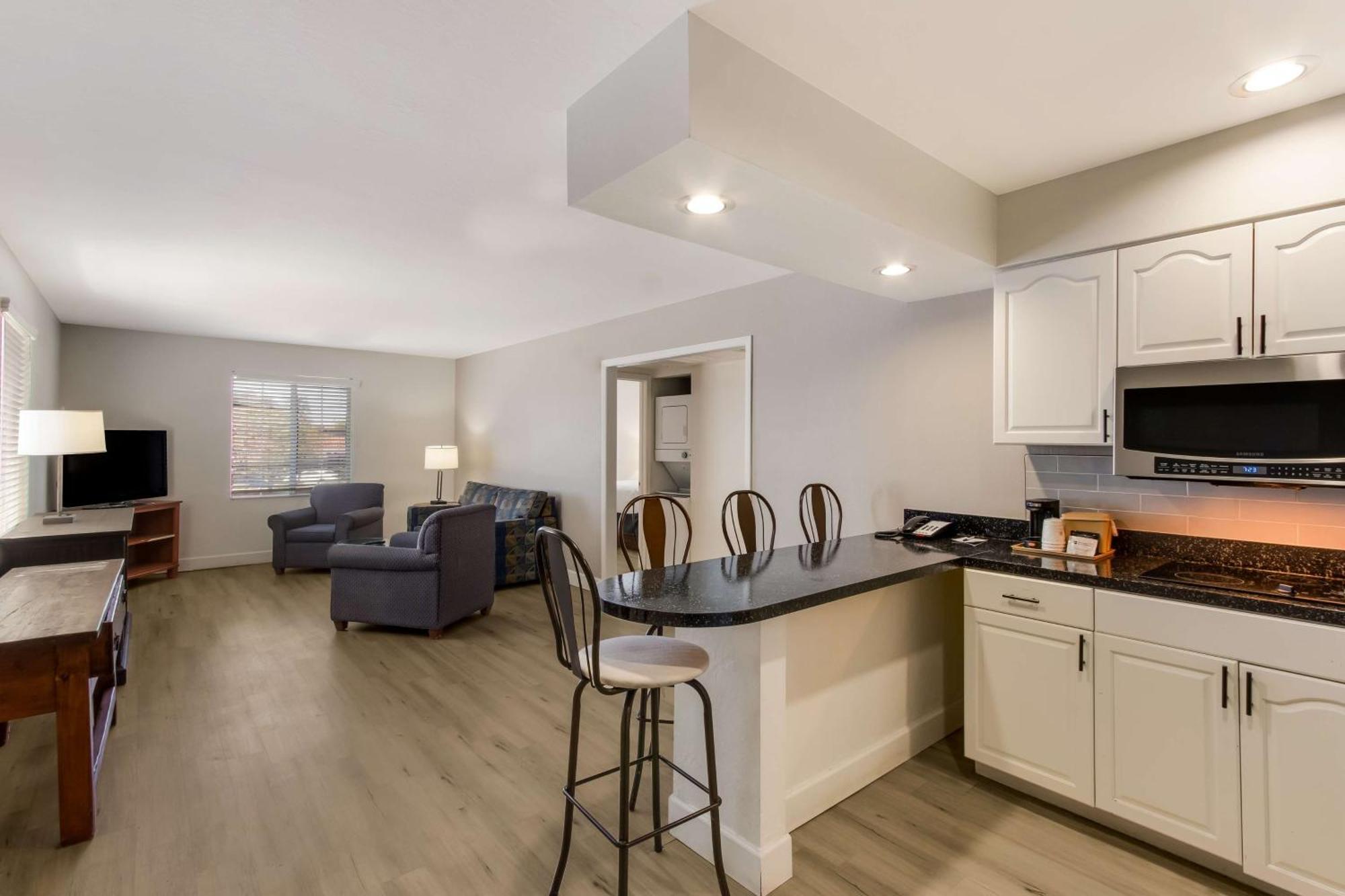 Surestay Plus Hotel By Best Western Tempe University Kültér fotó