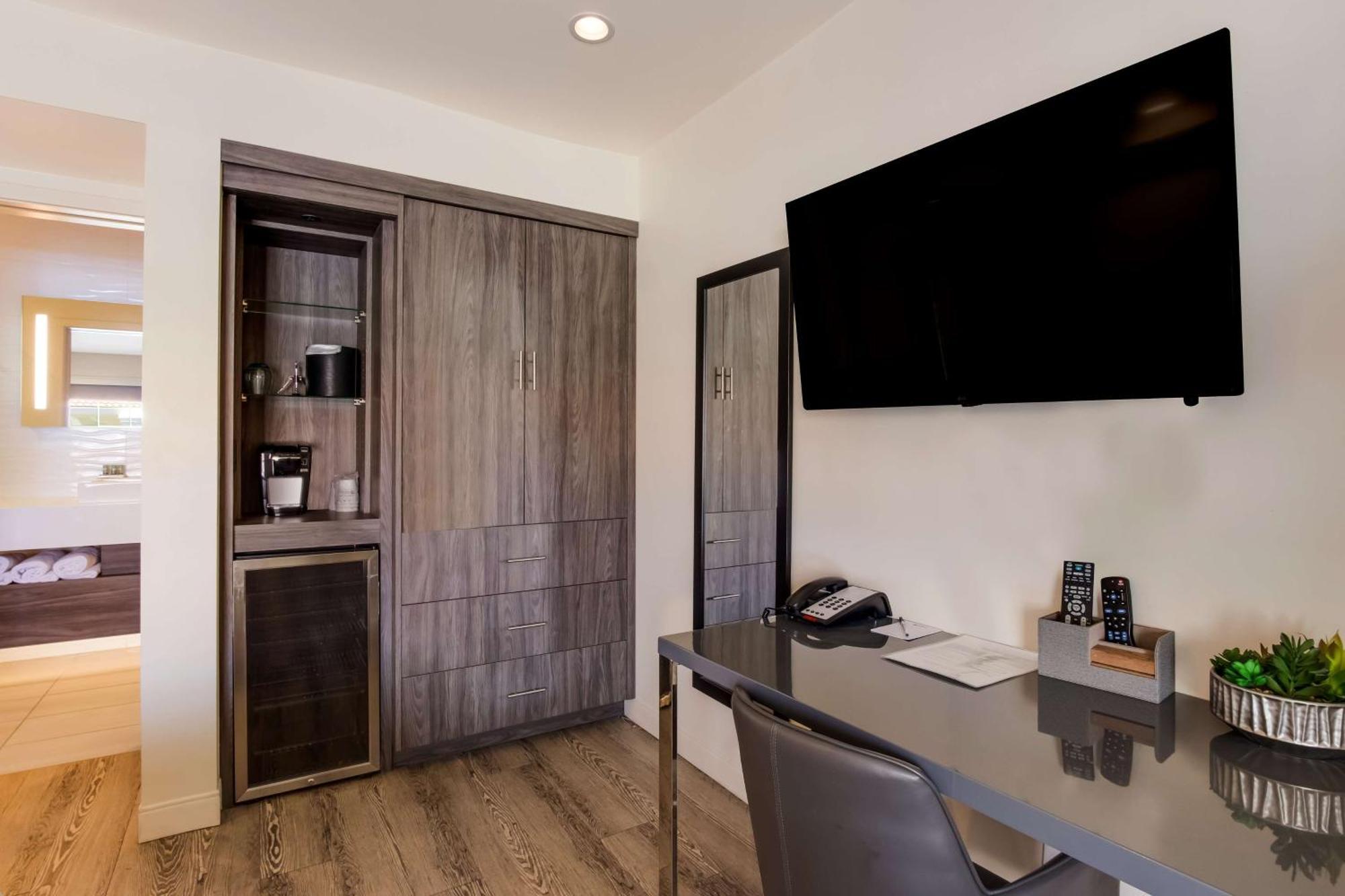 Surestay Plus Hotel By Best Western Tempe University Kültér fotó