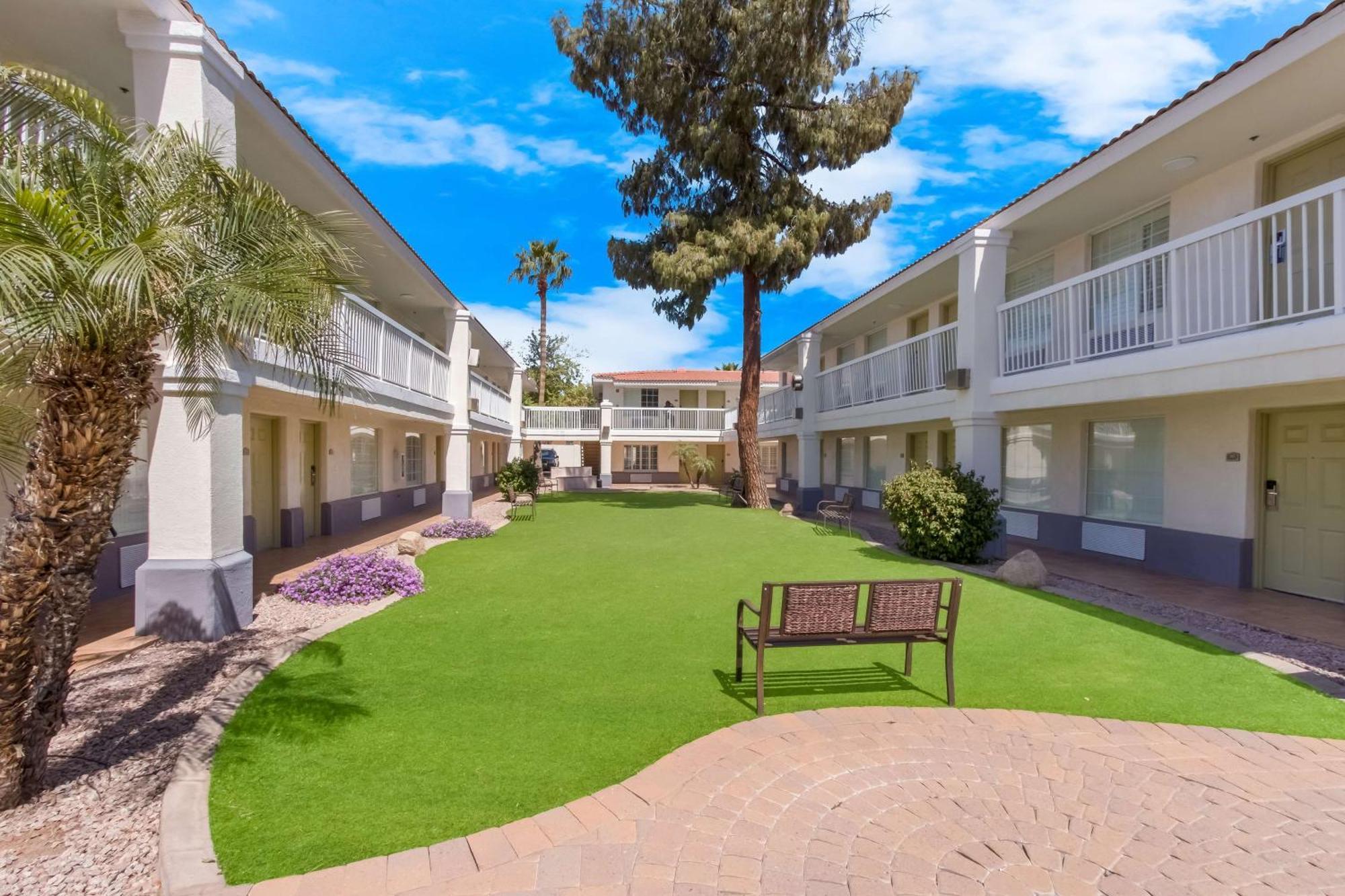 Surestay Plus Hotel By Best Western Tempe University Kültér fotó